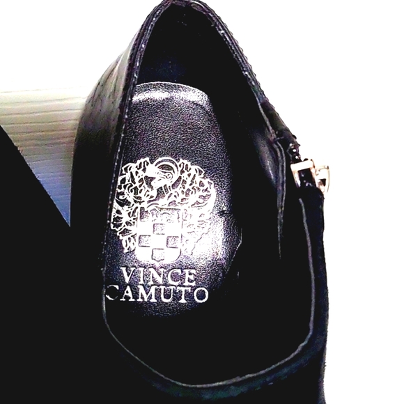 Vince Camuto ankle bootie - Picture 6 of 7